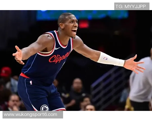 克里斯表现出色13投8中砍下23分8篮板2助攻1盖帽助球队获胜 克里斯表现出色13投8中砍下23分8篮板2助攻1盖帽助球队获胜