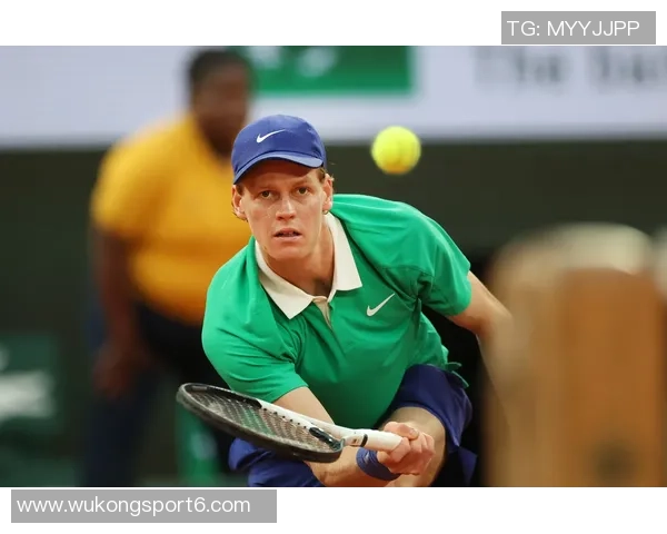 单届季后赛打入9球阿连德捧杯瞬间成为迈阿密国际新星 单届季后赛打入9球阿连德捧杯瞬间成为迈阿密国际新星